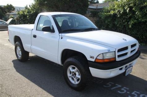 Sell Used 2000 Dodge Dakota Reg Cab 4wd Automatic 8 Cylinder No Reserve