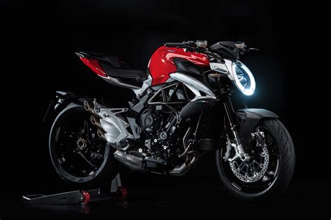Its beastly aggressive and ruthless looks, make it immediately recognisable. 2016 MV Agusta Brutale 800