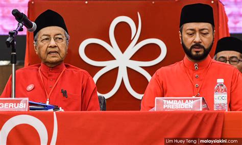 This was created using rss feed from the source. Harakah article: Dr M may return to Umno before GE14