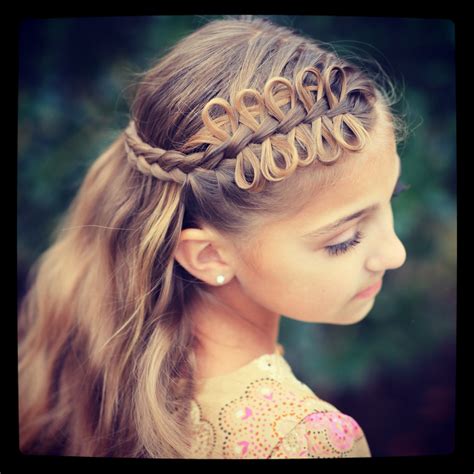 Prim S Bow Braid Tieback Catching Fire The Hunger Games Cute Girls Hairstyles