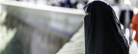 Un Comité De Lonu Condamne La France Pour Linterdiction Du Niqab