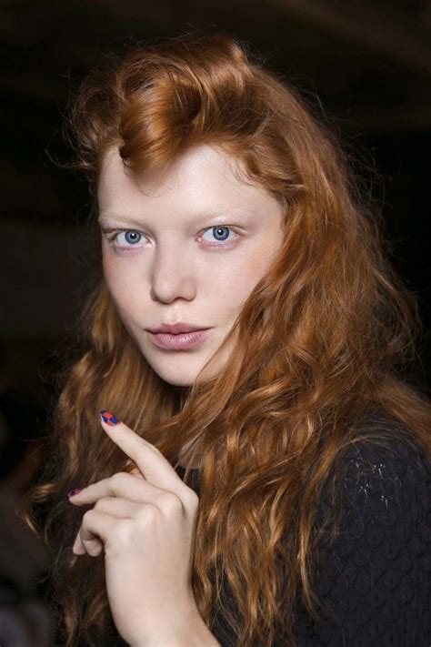 8 Curly Party Hairstyles to Wear at Your Next Bash