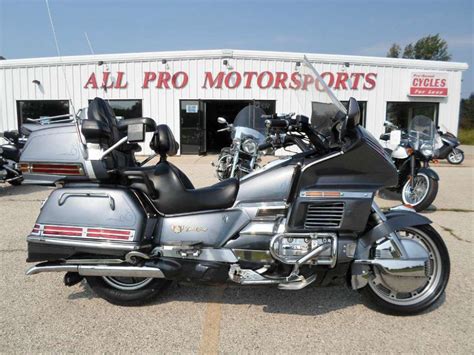 1988 honda goldwing is one of the successful releases of honda. Buy 1988 Honda GL1500 Goldwing Touring on 2040-motos