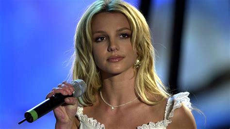 Слушать песни и музыку britney spears (бритни спирс) онлайн. 20 Jahre Britney Spears: "Baby one more time" feiert Jubiläum