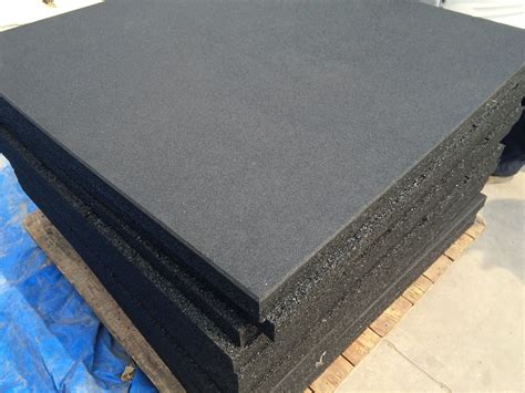 Our strong rubber tiles offer excellent recycled rubber tile solutions for residential and commercial users, demanding top quality interlocking rubber floor tiles. China Commercial Rubber Gym Mat for Crossfit/Function ...