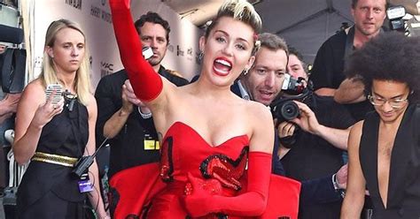 Miley Cyrus Breasts Made Paul Mccartney Uncomfortable