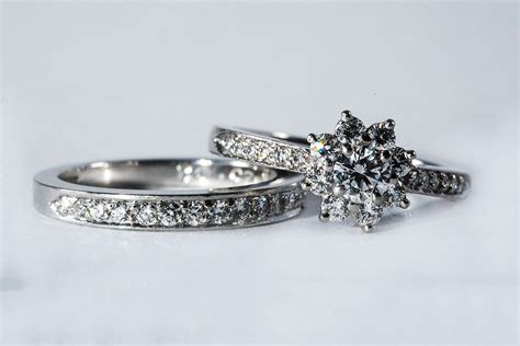 How To Choose The Perfect Wedding Ring Bridal Ring Sets Wedding