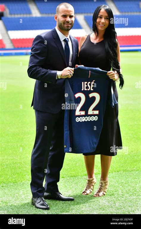 Paris Saint Germains New Recruit Jese Rodríguez Ruiz Poses With His