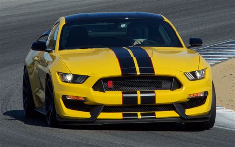Triple Yellow 2016 Ford Mustang Shelby Gt350r Fastback