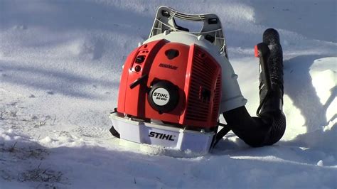 How to start a stihl magnum blower. Blowing Snow With The Stihl Br600 Magnum Backpack Blower - YouTube