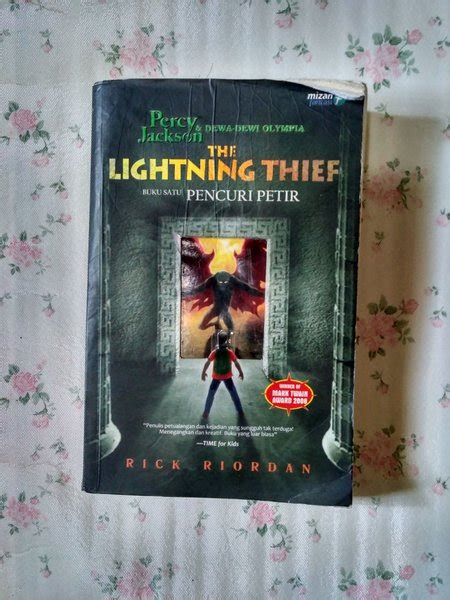 Jual Percy Jackson And The Lightning Thief Pencuri Petir Rick Riordan