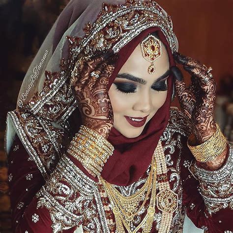 58 Brides Wearing Hijabs On Their Big Day Look Absolutely Stunning