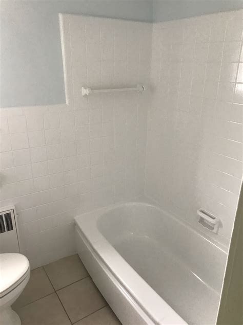 Replacing a bathtub, sink or shower can be very expensive. 41707 - A-1 Tub and Tile Refinishers LLC