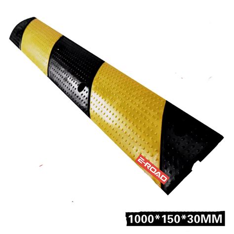 Black Yellow Safety Driveway Concrete Rubber Industrial Speed Bumps