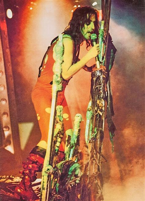 Alice Cooper Welcome To My Nightmare Concert Feature 1975