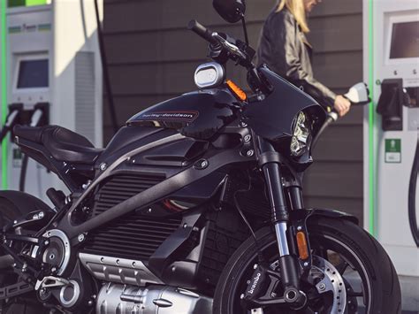 Harley Davidson Livewire Electric Motorcycle Range Performance Specs