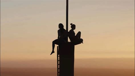 Top-notch survival thriller 'Fall' offers plenty of realistically