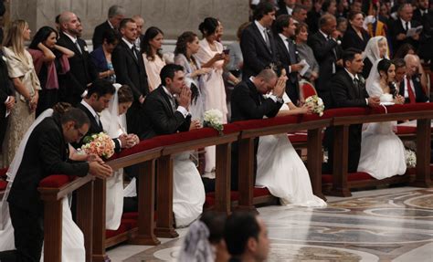 Pope Marriage Is Brave Promise To Love Like Jesus Not Showy Ceremony