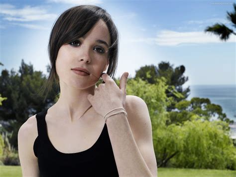 Onfolip Ellen Page Profile Bio And Pictures