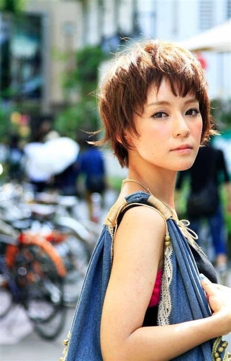 25+ short hair color ideas that'll help to change your boring mood. 20 Popular Short Hairstyles for Asian Girls - Pretty Designs