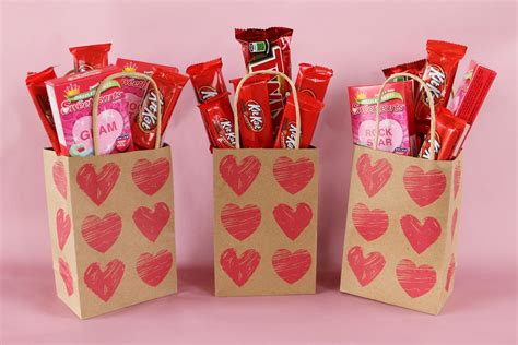 Make A Candy Bouquet In A Bag Miss Kopy Kat Valentines Candy Bouquet