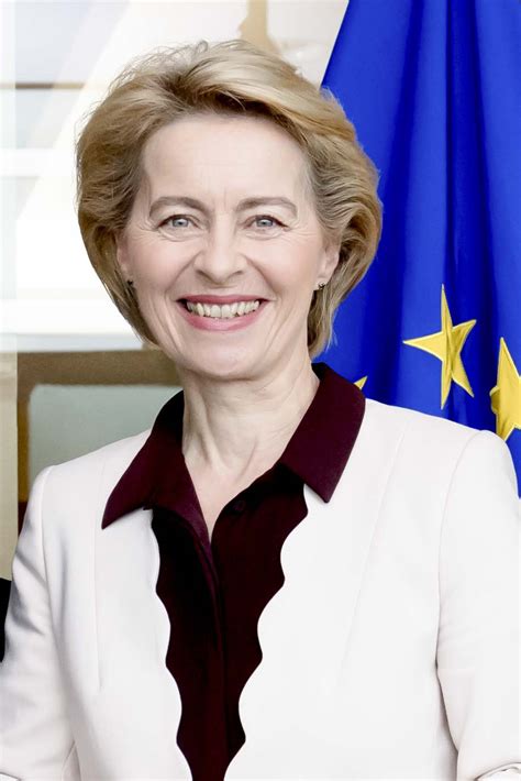 In july 2019 she became the first woman to be elected president of the european commission. Ursula von der Leyen - Viquipèdia, l'enciclopèdia lliure