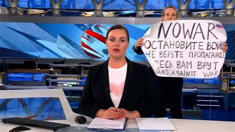 Bilderstrecke Zu Ukraine Krieg Russische Moderatorin Ist Eine Heldin