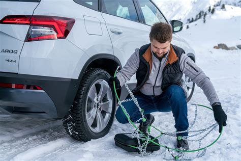 Best Tire Chains Top 5 Tire Chains For Easy Winter Driving Torque