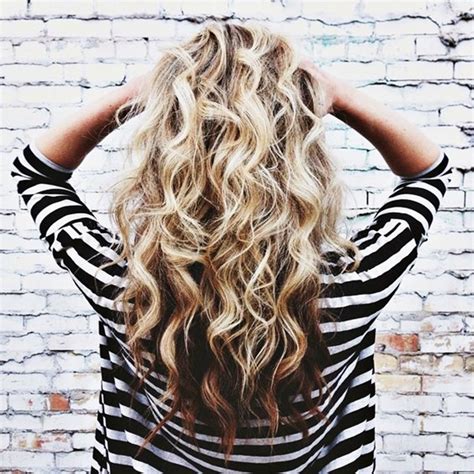 40 Perfectly Imperfect Curly Hair Hairstyles
