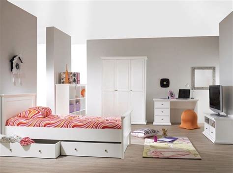 Pin by Shayan Sousa on Schlafzimmer Ideen | White desks ...