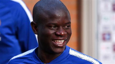 Ngolo kanté smiling for one minute. N'Golo Kante: Chelsea midfielder signs new five-year deal ...