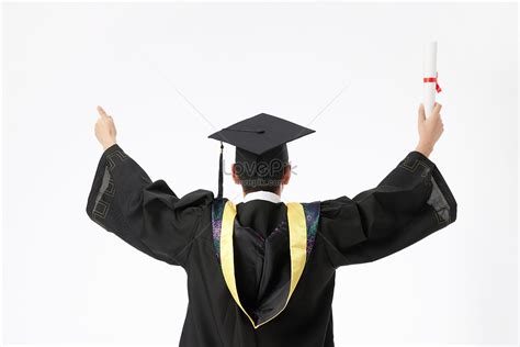 Vista Posterior De Graduados Universitarios Con Certificado De