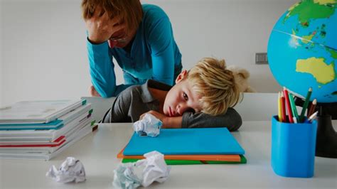 Comment Aider Mon Enfant à Faire Ses Devoirs Femme Actuelle Le Mag