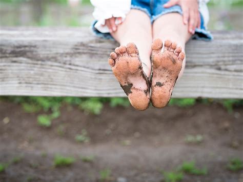 Shed Those Shoes How Being Barefoot Benefits Brain Development
