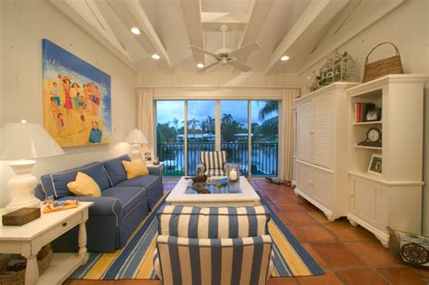 Beach Cottage Condo - Beach Style - Living Room - Miami - by michelle