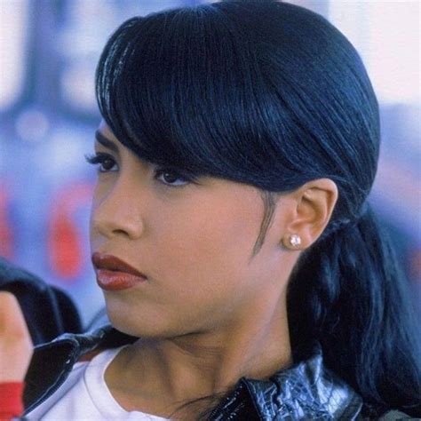 Pin By Vansfanatic On Wig Hairstyles Hair Styles Aaliyah Style Hair