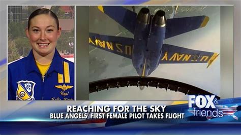 Meet The Blue Angels First Female Pilot Female Pilot Blue Angels Pilot