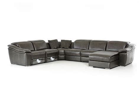 38 Grey Leather Sectional With Chaise And Recliner