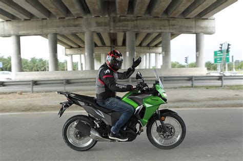 Find out how the rm24k machine is like. First Impression: Kawasaki Versys X 250 - RM23,789!