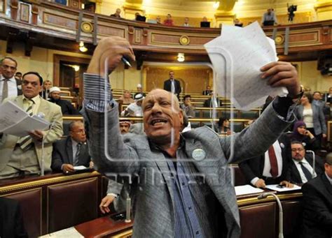 بالفيديو والصور غضب نواب الشورى لمغادرة قنديل الجلسة قبل مناقشته المصري اليوم