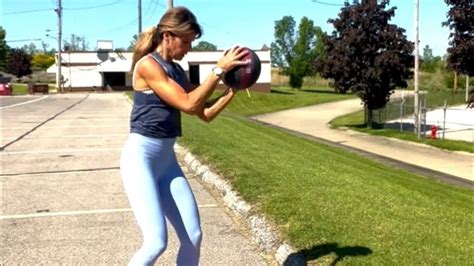 Medicine Ball Workout Its Quick Youtube