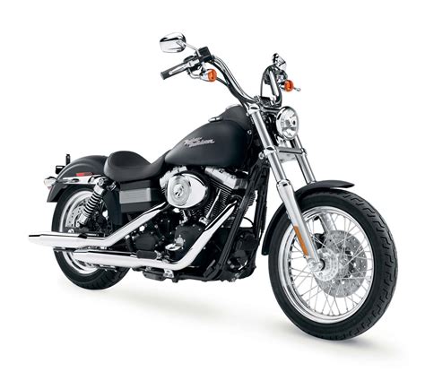 The motorcycle is offered with an ergonomic slammed solo bobber seat. HARLEY DAVIDSON Street Bob specs - 2005, 2006 - autoevolution