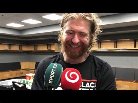 Je také bratrem herečky a zpěvačky mariany prachařové. Voráček přítelkyně | potvrzeno! hokejový rumcajs jakub voráček (29) bude na konci léta