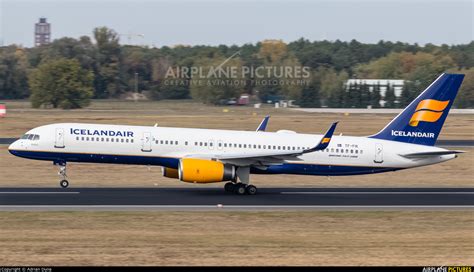 Tf Fik Icelandair Boeing 757 200 At Berlin Tegel Photo Id 1125956