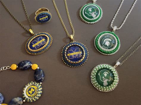 Michigan Football Jewelry Bead Embroidery By Glowmonster Ciondoli