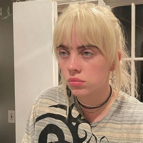 Billie Eilishs New Blonde Selfie Is Her Third Instagram Record