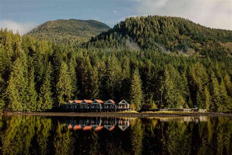Luxury Lodges In British Columbia With Wilderness Experiences