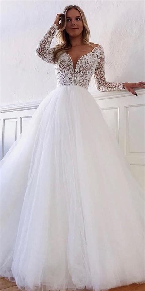 Simple Wedding Dresses 35 Best Looks Expert Tips And Faqs Trouwjurk Prachtige Trouwjurken