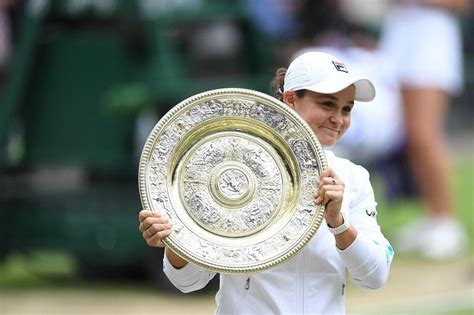 Wimbledon 2021 Ashleigh Barty Wins Her First Ever Wimbledon Title Chub Magazine