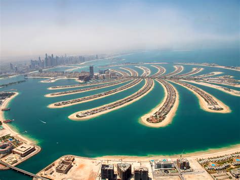 I Stayed At A Hotel On Dubai S Massive Artificial Island Shaped Like A Palm Tree And It S More